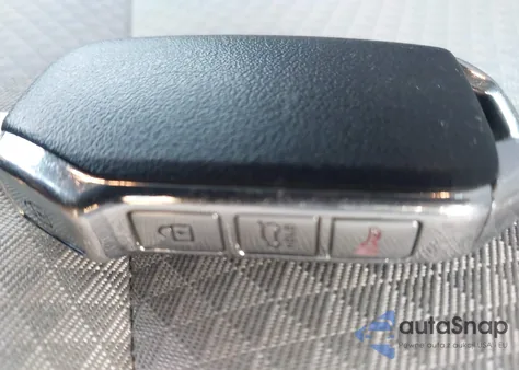 2020 Kia Soul Lx z USA, uszkodzony, nr VIN KNDJ23AUXL7117758